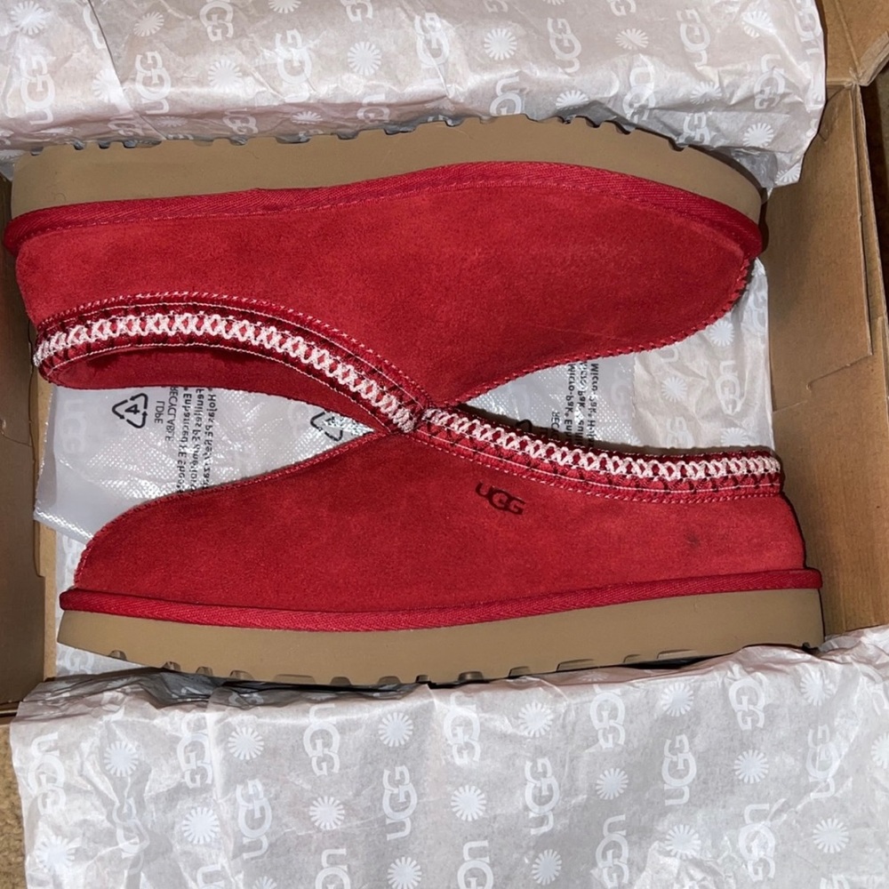 UGG Tasman